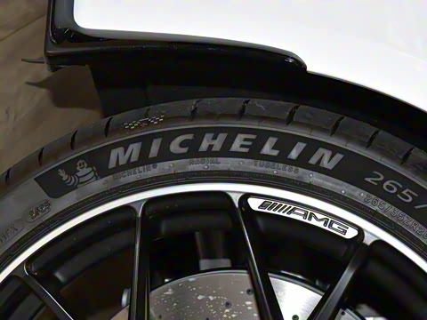 2025�� AMG CLE 53 4MATIC+ ������ܳ�