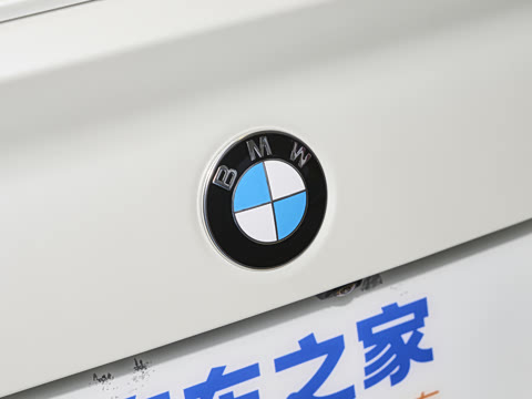 2026�� 225i M�˶���ҹ��װ