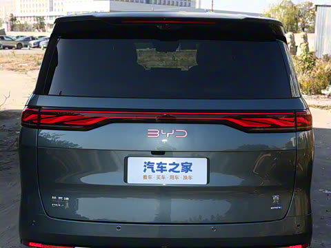 2026 DM-i 1.5T 218KM Խ