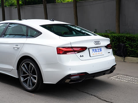 2025�� Sportback ��ذ� 40 TFSI quattro ����������