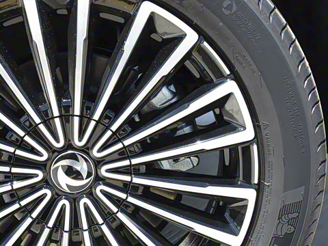 2025�� 185KM�����