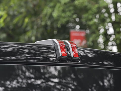 2025�� 215Զ�а�