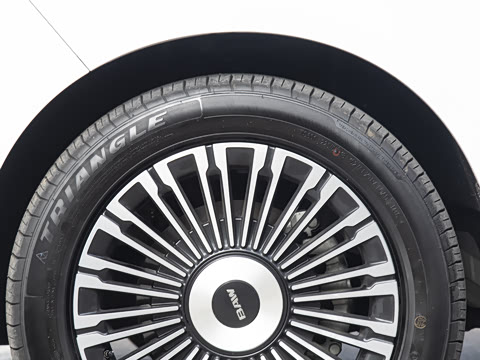 2026�� ���̰� 230�콢�� 7��