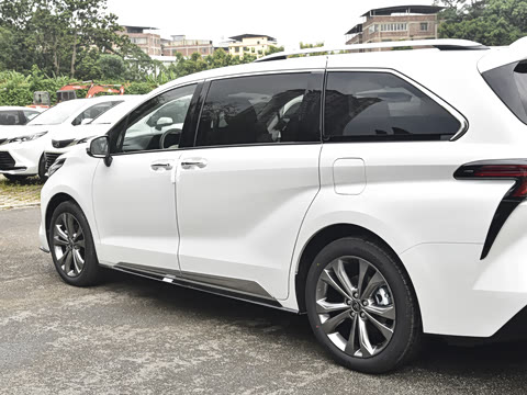 2027�� 2.5L ˫�����������
