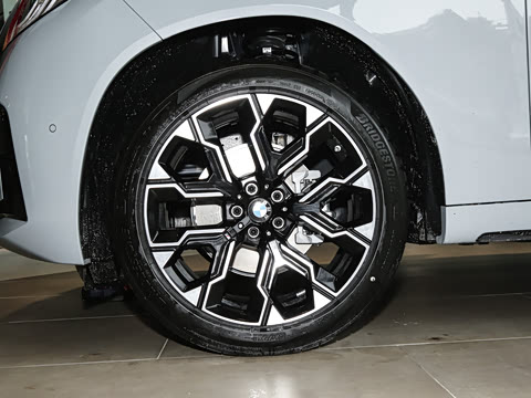 2026�� xDrive30L ������ M�˶���ҹ��װ