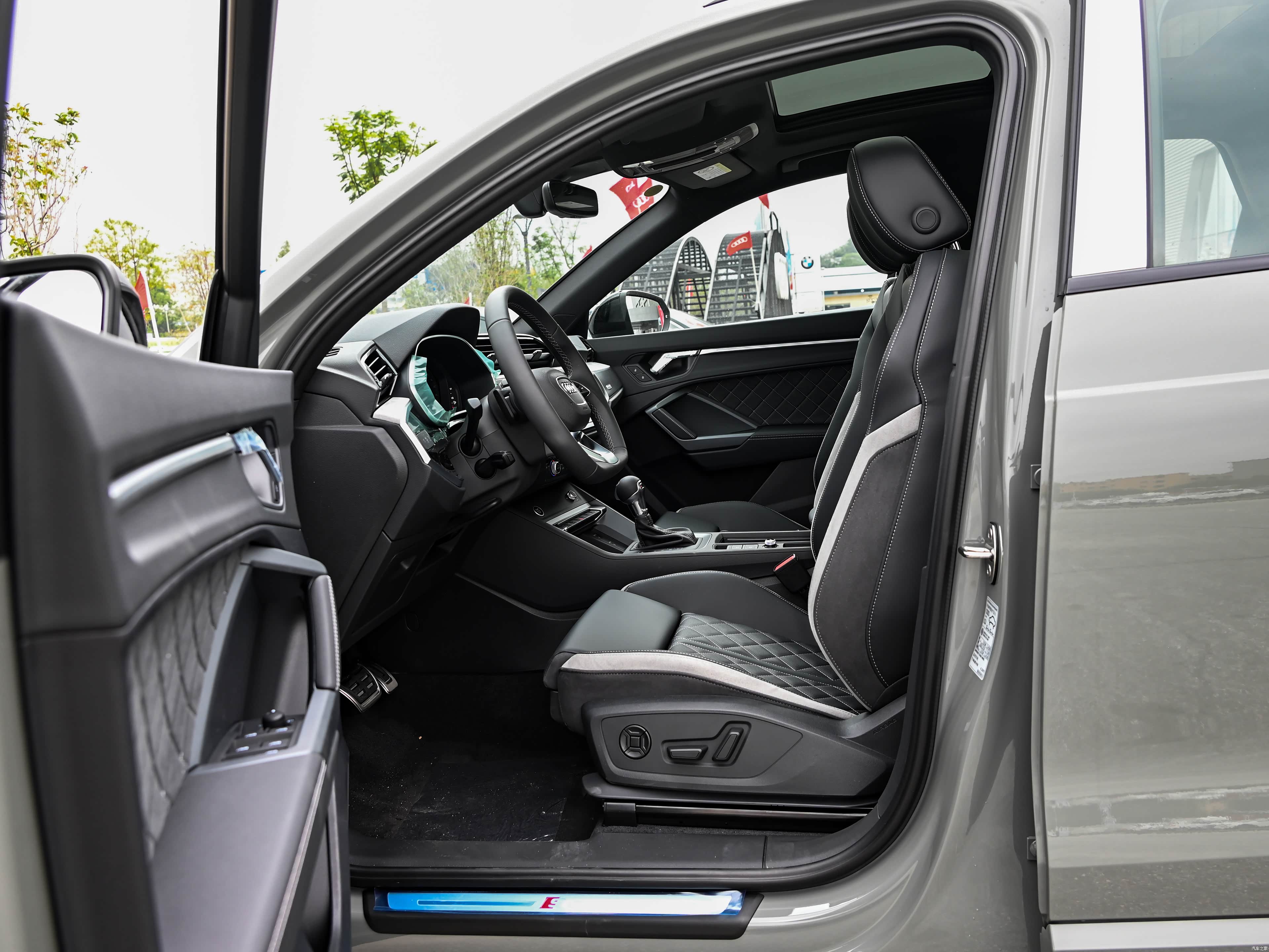 Audi Q3, миниатюра 18