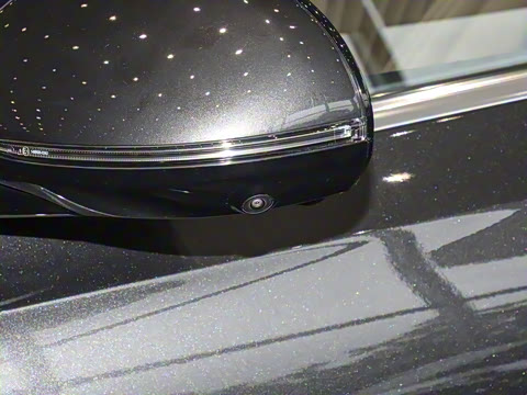 2025�� �Ŀ� E 300 L ������