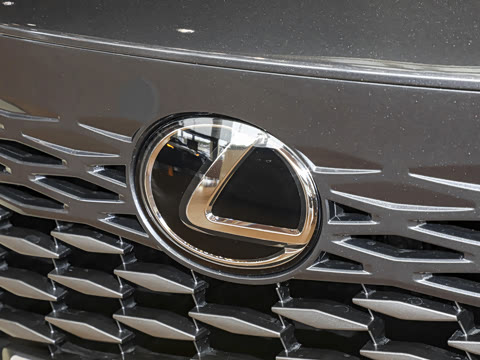 2026�� 350h ����������