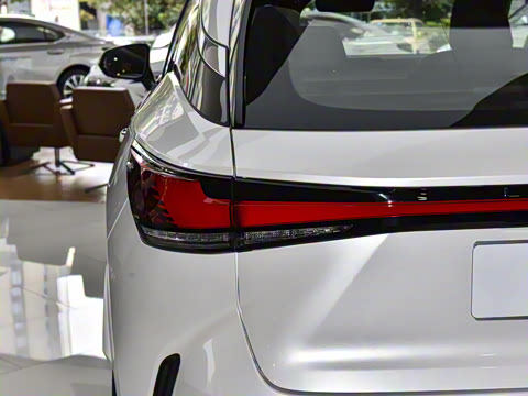 2026�� 350h ����������