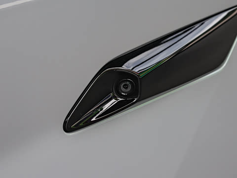 2026�� 600 SE 5��