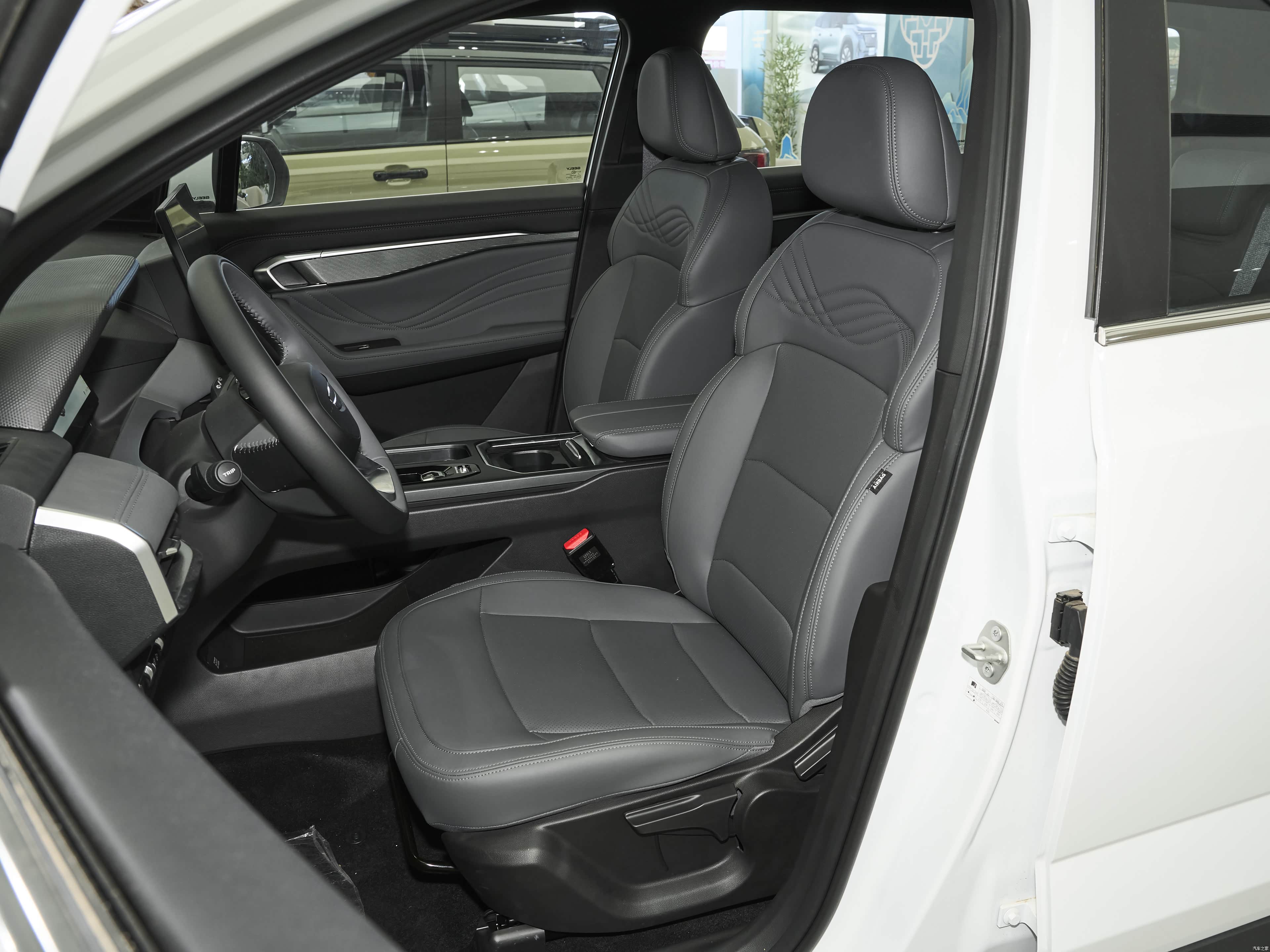 Geely L, миниатюра 20