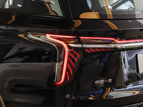 2025�� �Ŀ�  2.0T PHEV ���������� 7��