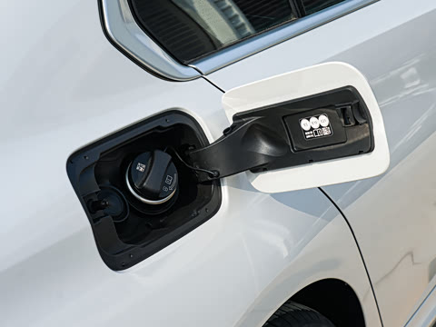 2026�� 325i M�˶���װ