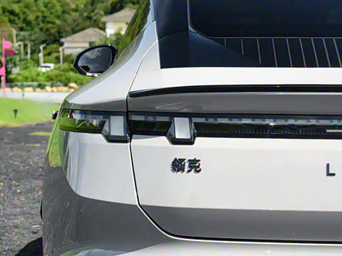 2025�� 240����Ultra