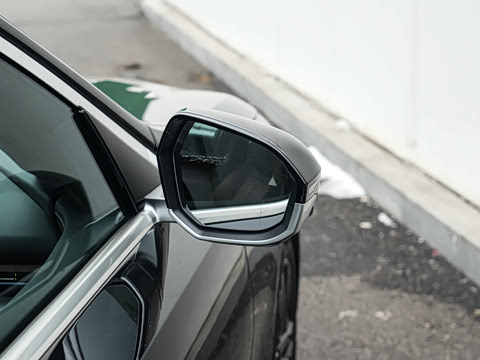 2026�� �Ŀ� 525Li M�˶���װ