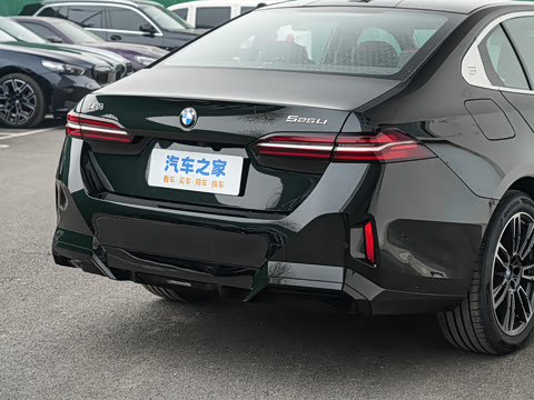 2026�� �Ŀ� 525Li M�˶���װ