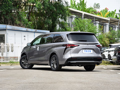2027�� 2.5L ˫������������