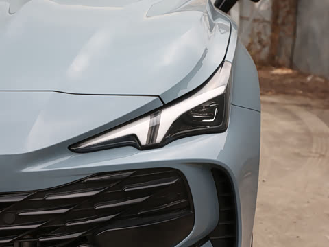 2026�� 2.0T 405 AT������