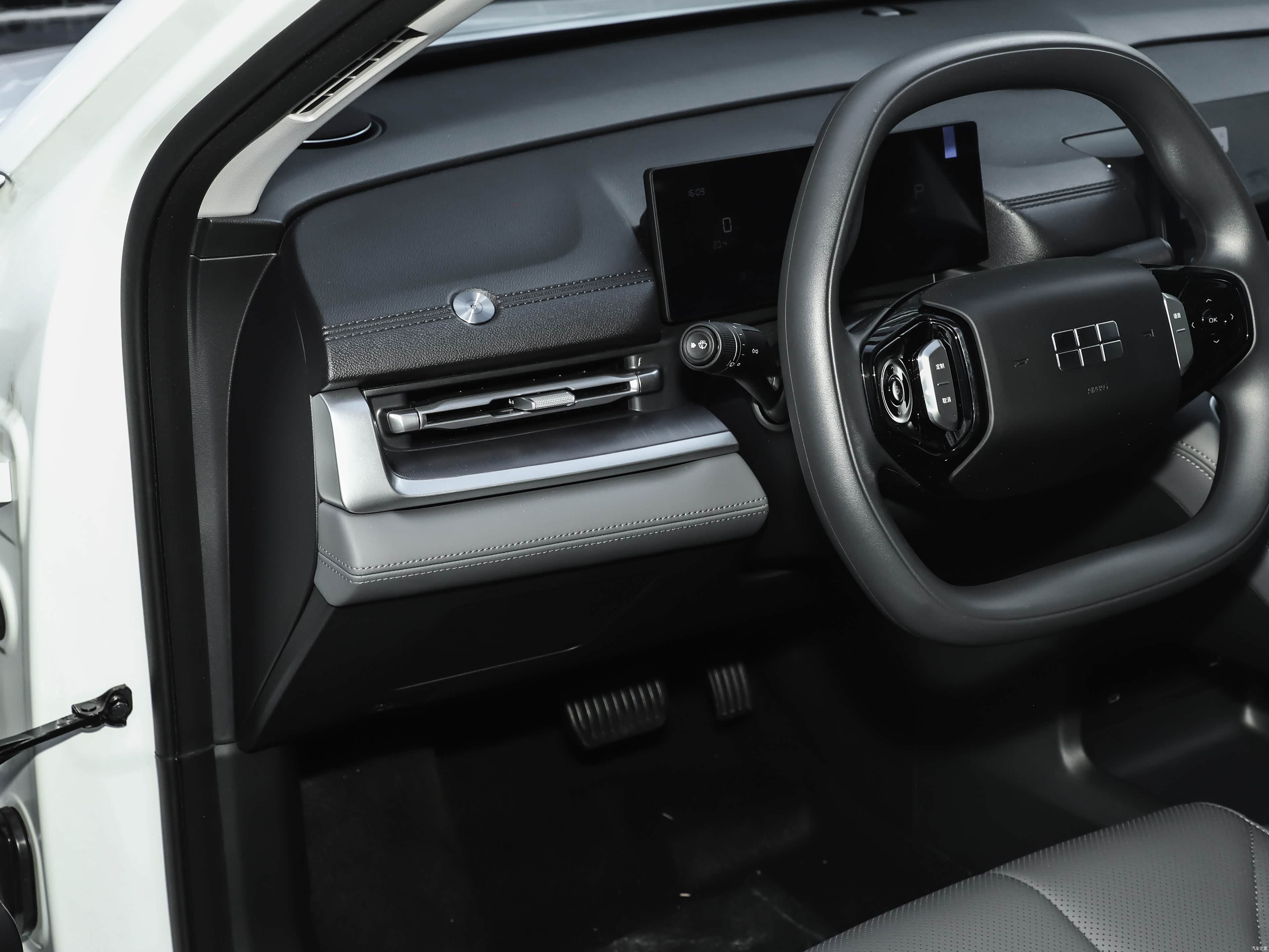 Geely A7 EV, миниатюра 14