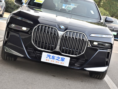 2026�� 740Li ������ M�˶���װ