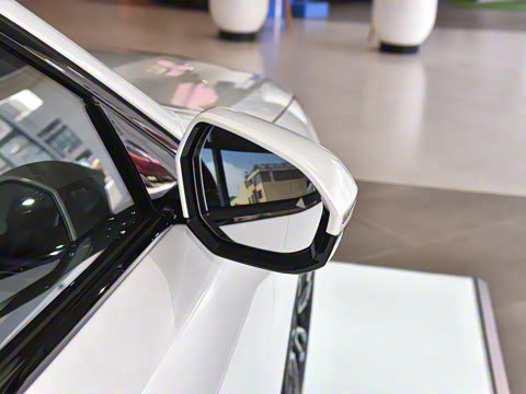 2026�� 525Li M�˶���װ