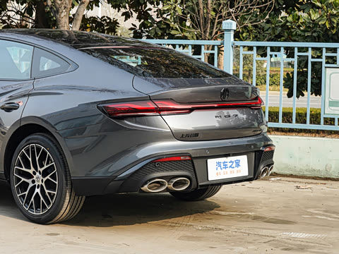 2026�� 2.0T 405 AT������