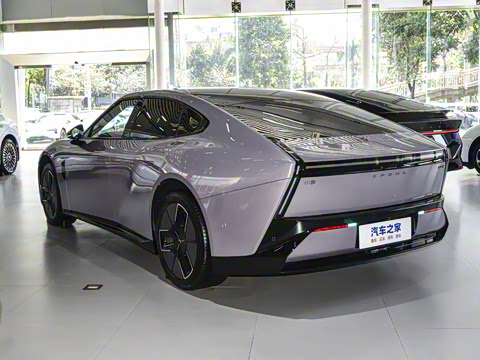 2025�� 820 �������� Ultra