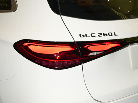 2026�� GLC 260 L 4MATIC ������