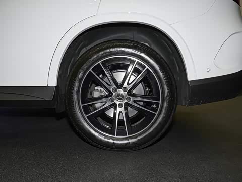 2026�� GLC 260 L 4MATIC ������