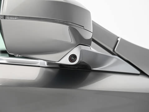 2027�� 740L �����
