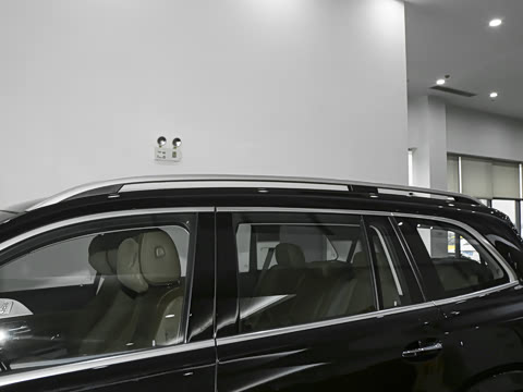 2026�� GLS 450 4MATIC �����