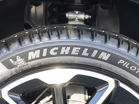 2026�� ���� 1704 Max �콢��