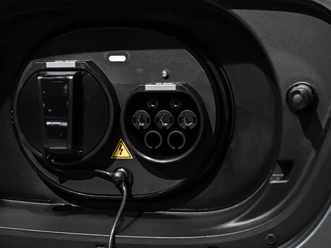 2026�� 52 Max+ �Ƽ��콢������