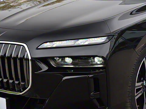 2026�� 740Li ������ M�˶���װ