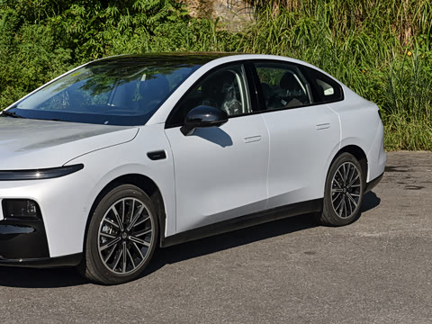 2027�� 590������