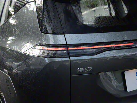 2025�� Plus 610 ������