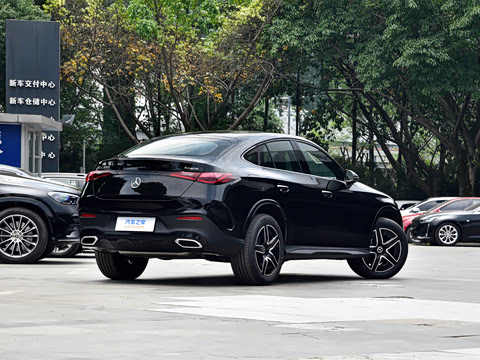 2026�� �Ŀ� GLC 260 4MATIC ����SUV