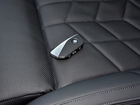 2026�� 525i M�˶���װ
