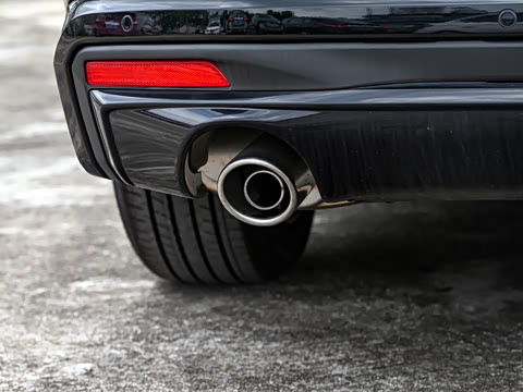 2025�� 2.0L SV �ڽ��