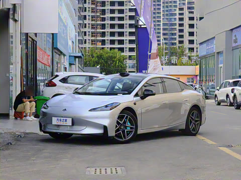 2025�� 710 Max��