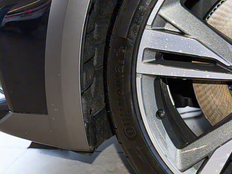 2025�� allroad quattro 55 TFSI ��̽�ռ�