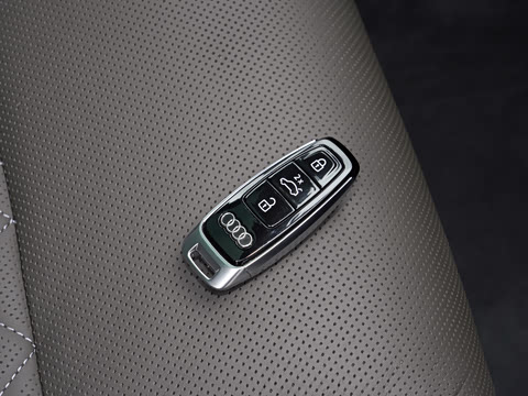 2026�� A8L 55 TFSI quattro �콢��