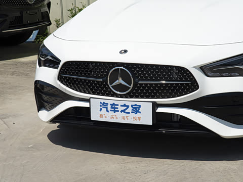 2025�� CLA 260 4MATIC ���ܳ�