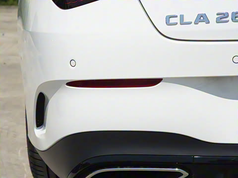 2025�� CLA 260 4MATIC ���ܳ�