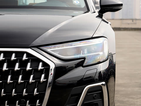 2026�� A8L 45 TFSI quattro ������