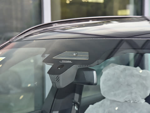 2026�� �Ŀ� xDrive 40Li ������M�˶���ҹ��װ