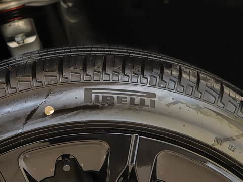 2026�� 3.0 L6 360PS SE�����