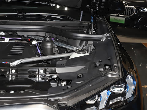 2026�� xDrive40i M�˶���װ