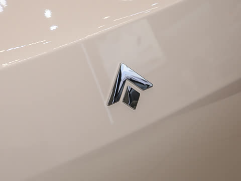 2025�� �Ŀ� 710 Max��