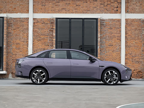 2026�� 610 �������� Max